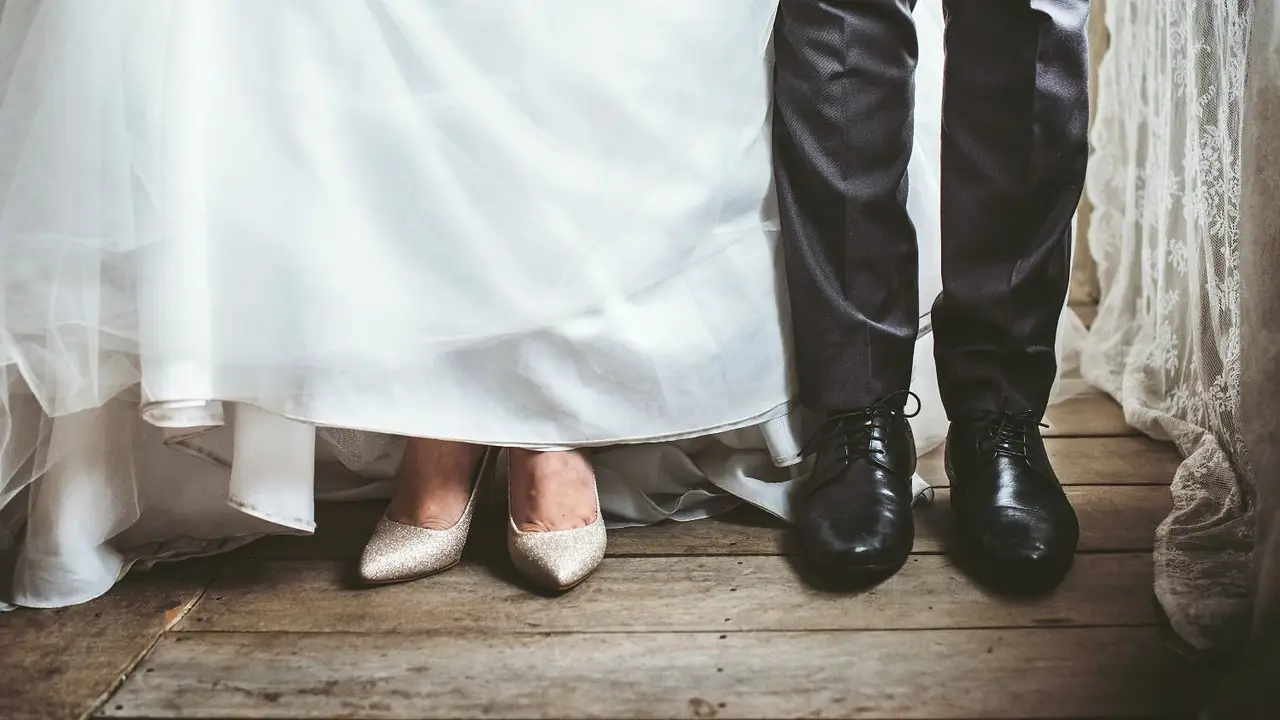 Asombro por el significado de soñar con casamiento, según la Inteligencia artificial