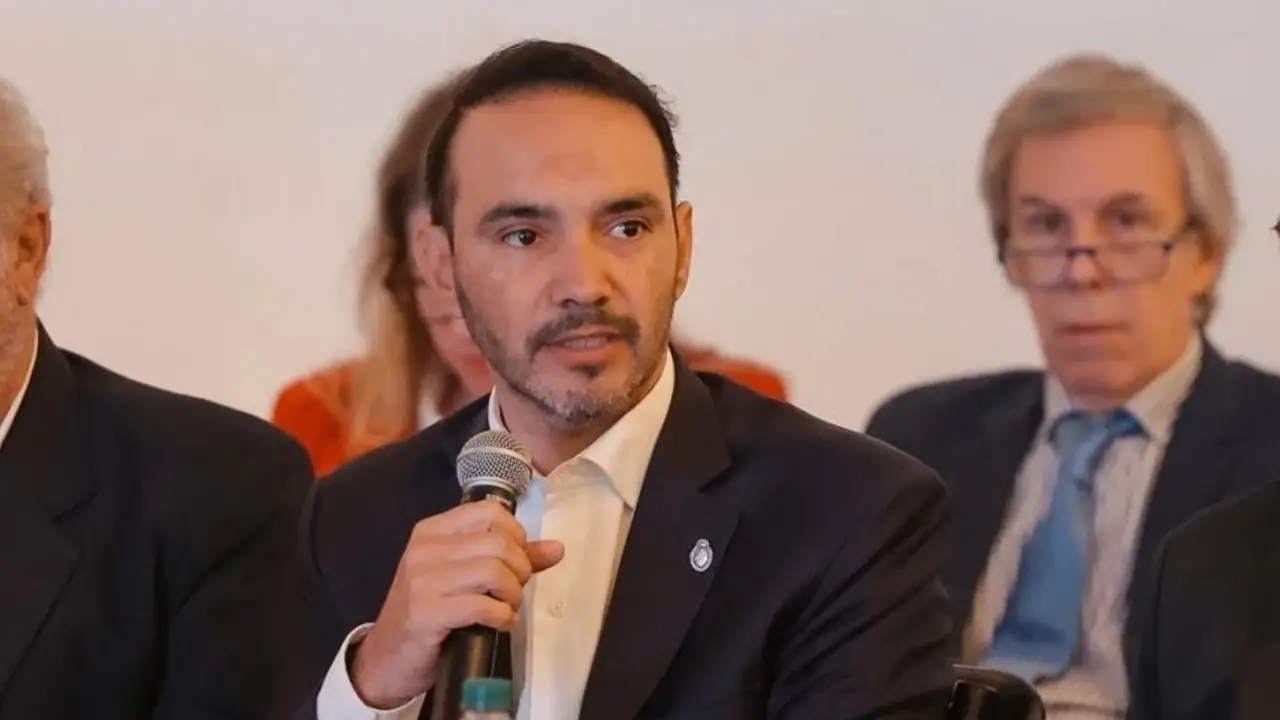 Valdés anticipó reclamos por tarifas y puso en duda nuevos aumentos salariales: "Etapa de estudio"