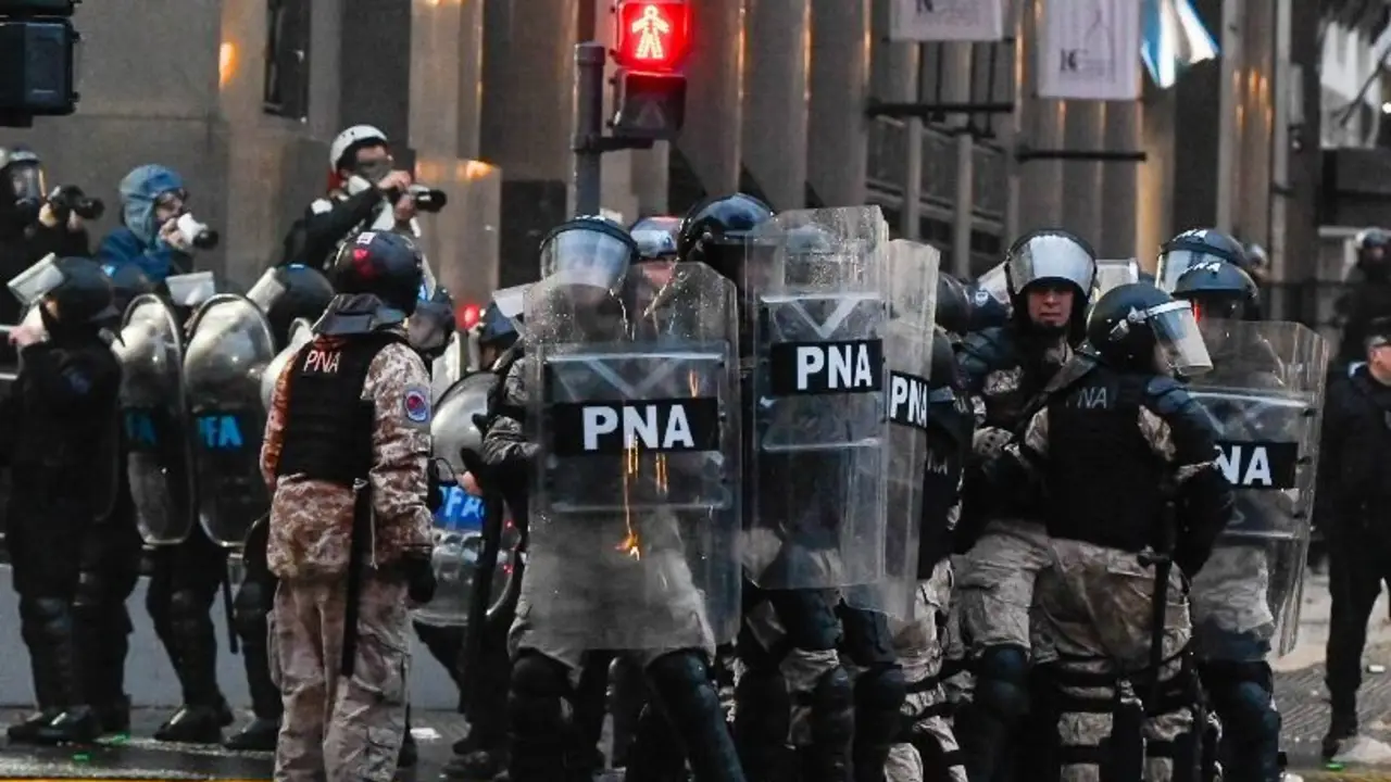 La fotógrafa herida durante la represión en el Congreso fue dada de alta