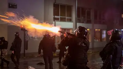 Represión descontrolada: 1500 heridos por una Policía que llegó a disparar entre autos en el Obelisco Represión descontrolada: 1500 heridos por una Policía que llegó a disparar entre autos en el Obelisco