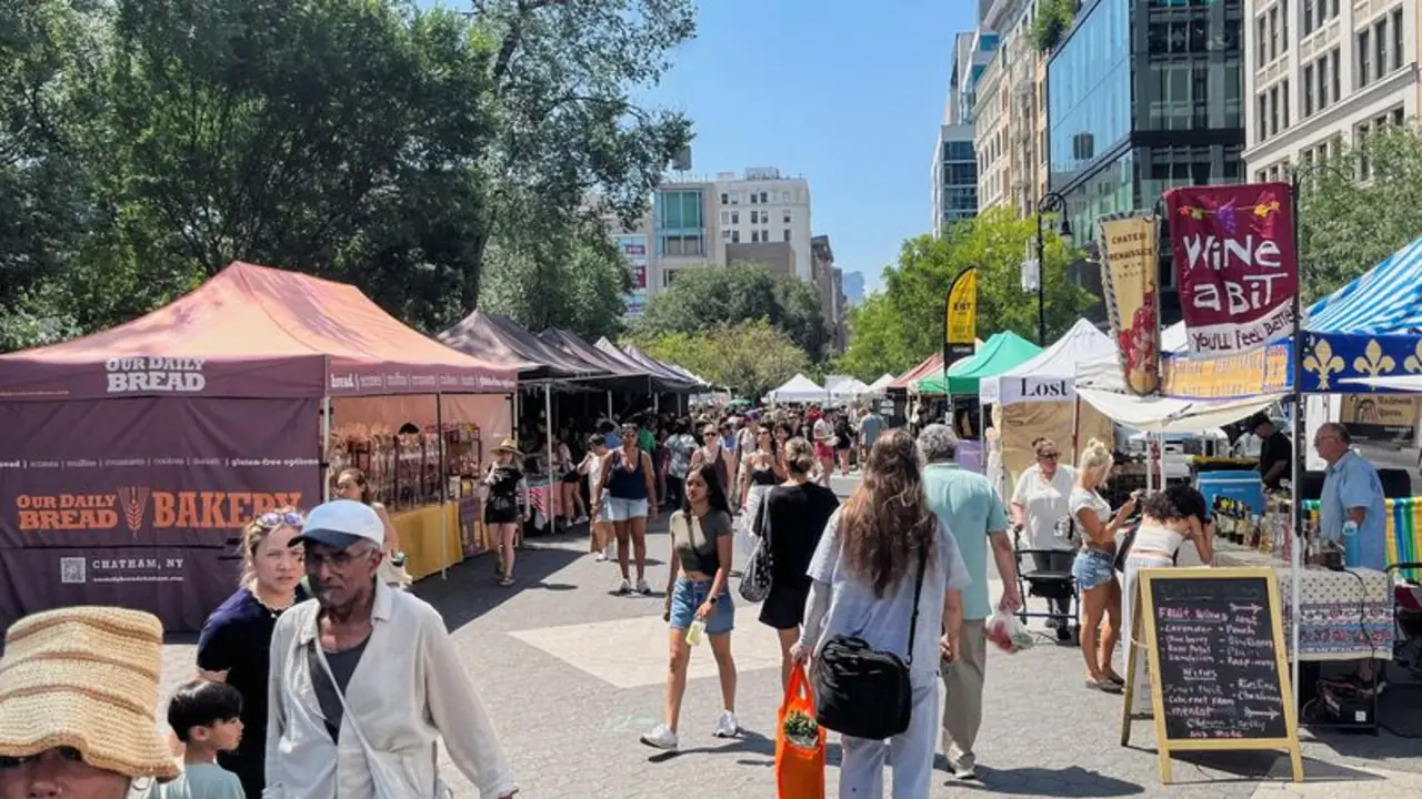 Alertas sobre ensalada de Michigan se relajan, pero compradores y tenderos siguen atentos a ciclosporiasis