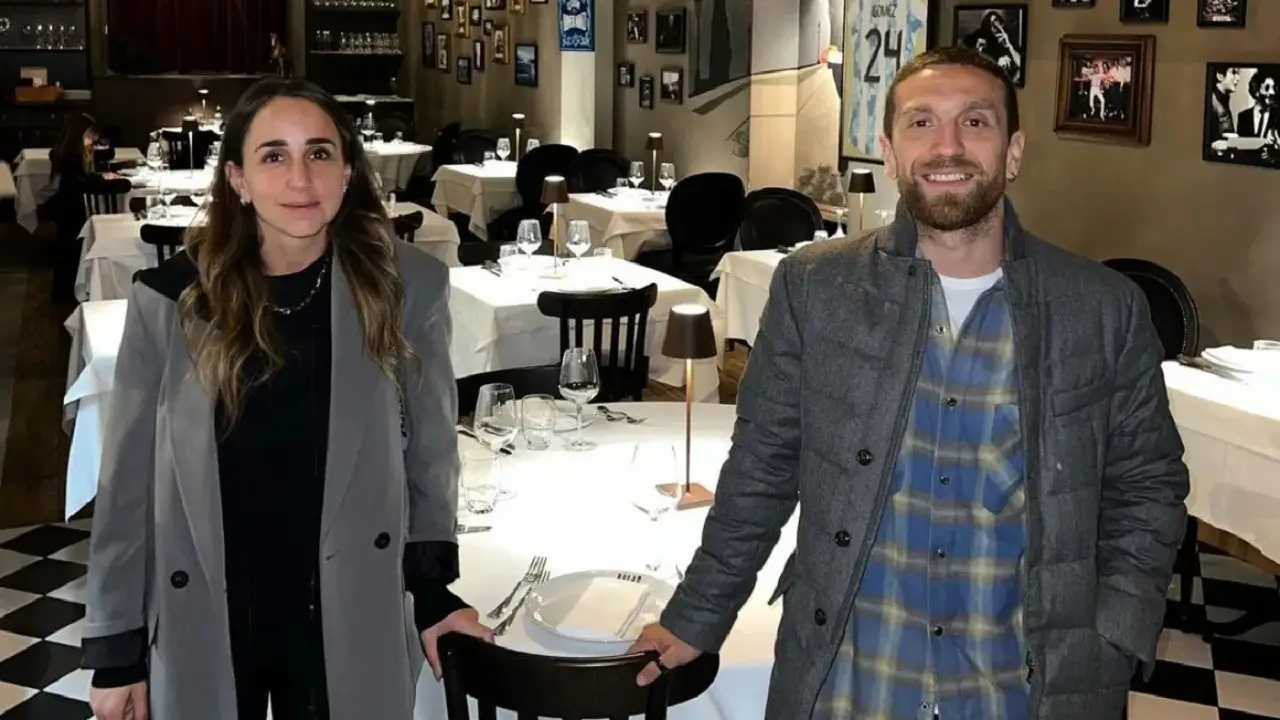 Papu Gómez y su esposa