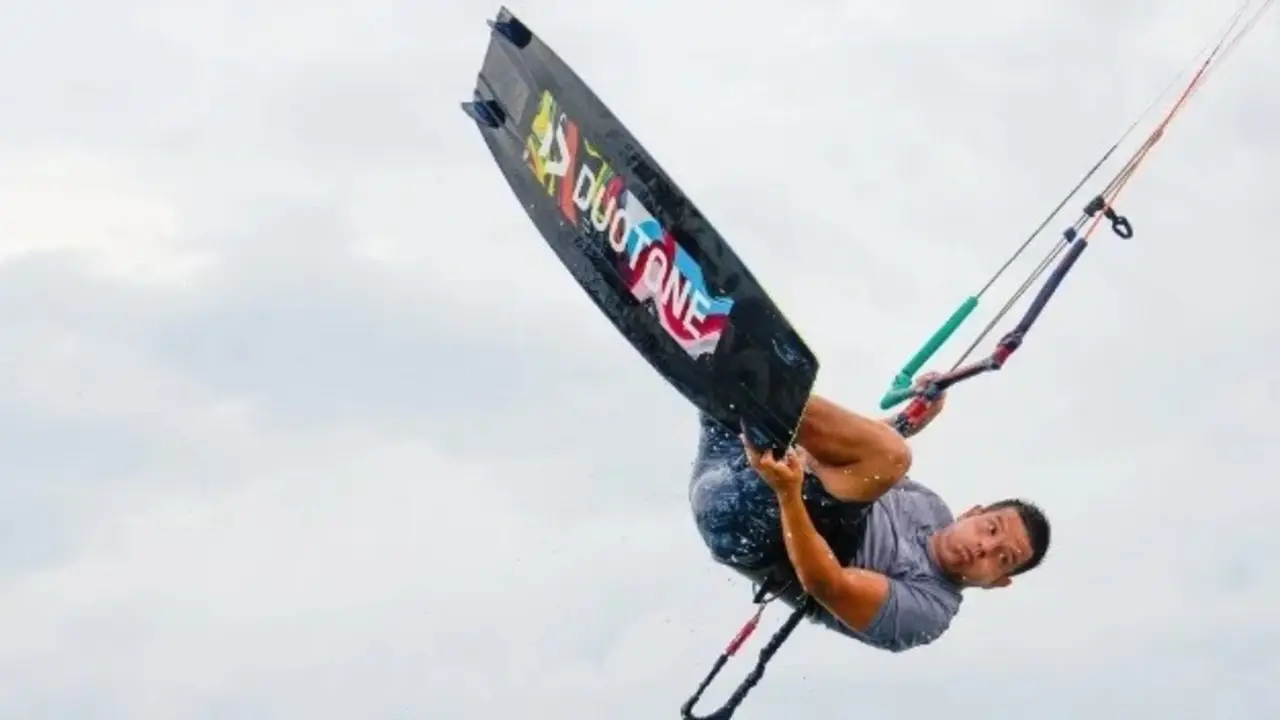 Tragedia en Santa Fe: quién era el experto en kitesurf que falleció ahogado en la laguna Setúbal