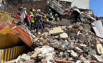 Fuerte sismo en Colombia: reportan 132 muertos y buscan personas entre los escombros | Colombia