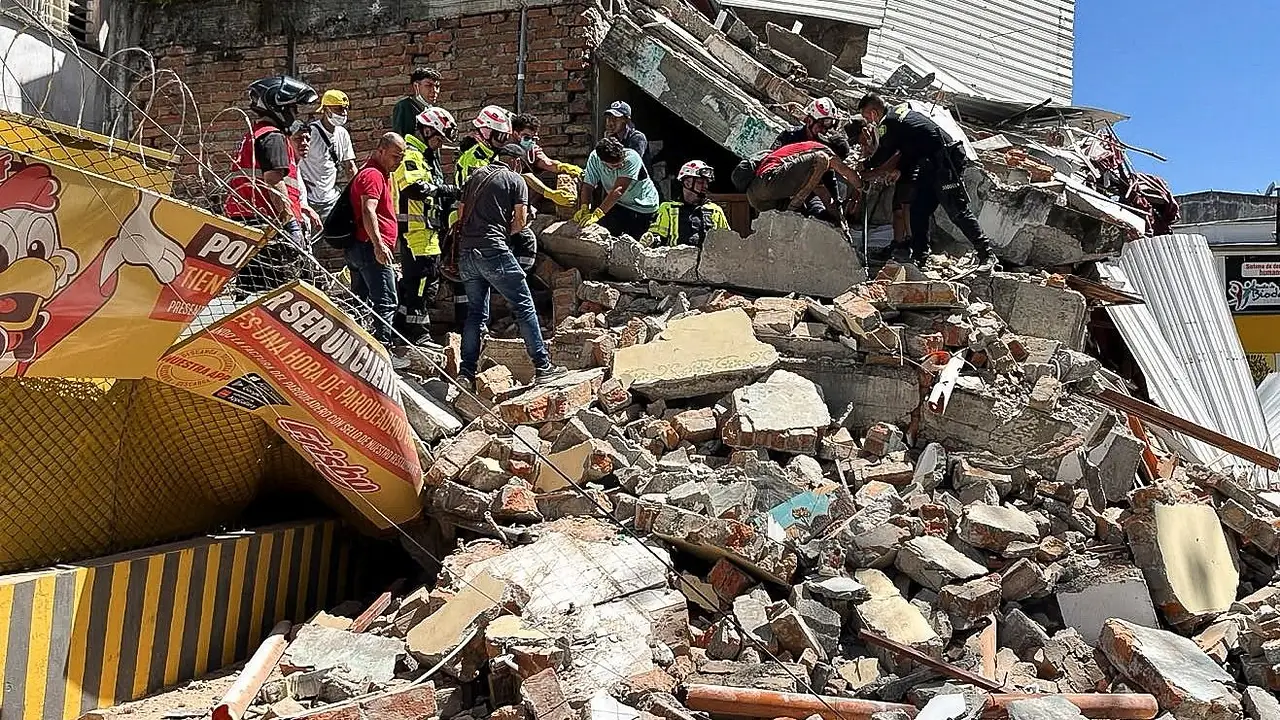 Los muertos por el terremoto aumentaron a 294 y De la Espriella propuso un "plan Marshall" para reconstruir Colombia
