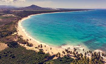 Tiene playas vírgenes y paisajes increíbles: el destino clave del Caribe para visitar | Escapadas