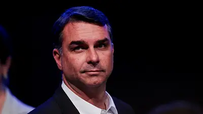 Ventaja de Lula sobre Flavio Bolsonaro se reduciría en balotaje en Brasil, según sondeo CNT/MDA Ventaja de Lula sobre Flavio Bolsonaro se reduciría en balotaje en Brasil, según sondeo CNT/MDA