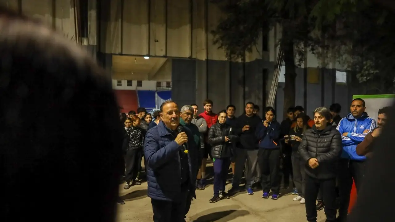 Quintela inauguró una obra en La Rioja y apuntó contra Milei por el freno en la obra pública: "No hizo nada y nos quitó la plata"