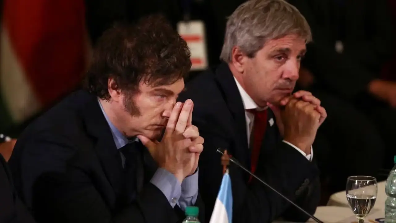 Fuga de divisas: salieron casi tres dólares por cada uno que compró el Central en reservas