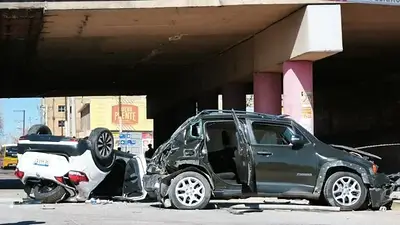 Murió tras que dos autos cayeran de un puente en Mendoza y ahora buscan testigos: "Necesitamos saber" Murió tras que dos autos cayeran de un puente en Mendoza y ahora buscan testigos: "Necesitamos saber"