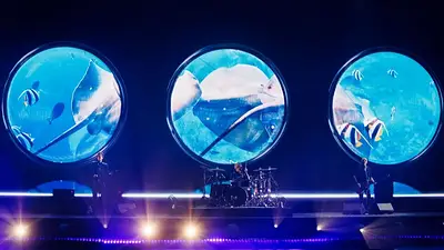 Cómo fue el homenaje de Soda Stereo a Gustavo Cerati. Cómo fue el homenaje de Soda Stereo a Gustavo Cerati.