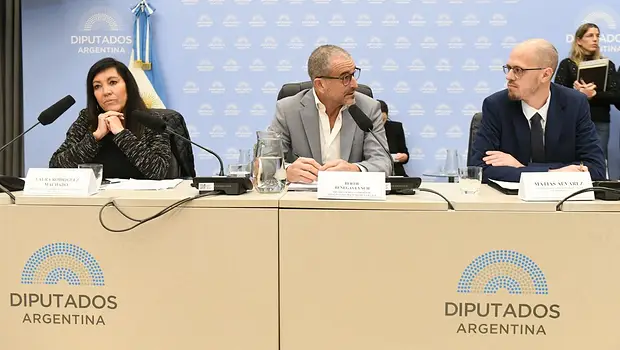 La reforma de Inocencia Fiscal obtuvo dictamen, pero LLA tuvo que sumar la cláusula Adorni | Congreso