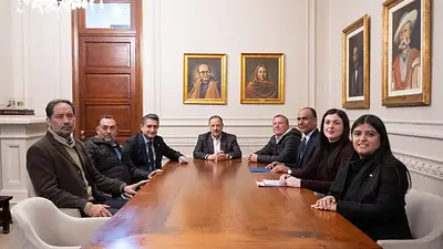 Quintela realizó un acuerdo para la habilitación de 210 terrenos y avanza con la digitalización de trámites en La Rioja Quintela realizó un acuerdo para la habilitación de 210 terrenos y avanza con la digitalización de trámites en La Rioja