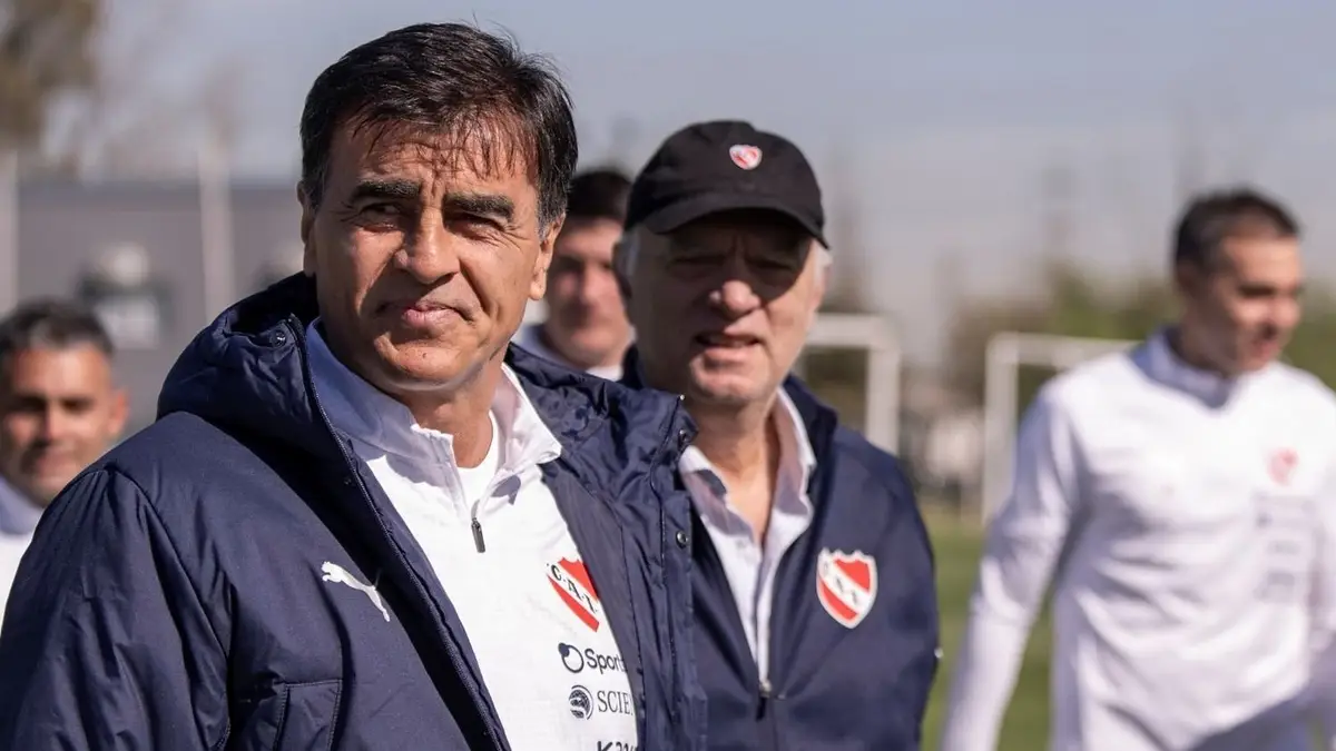 Gustavo Quinteros tambalea como DT de Independiente: reunión urgente con la dirigencia | El Destape