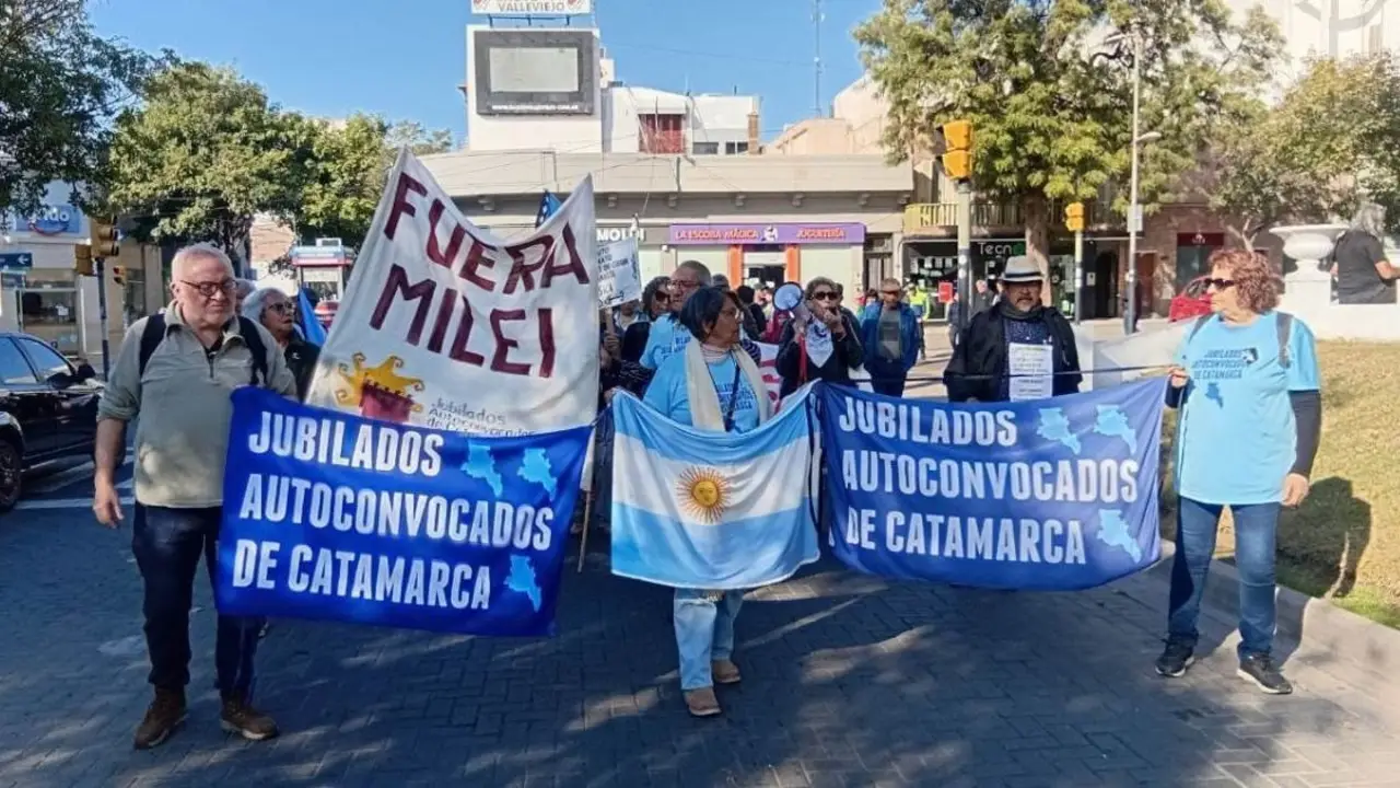 Nueva marcha de jubilados en Catamarca. 
