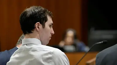 Defensa en caso Charlie Kirk dice que autor de disparos no debería ser condenado a muerte Defensa en caso Charlie Kirk dice que autor de disparos no debería ser condenado a muerte
