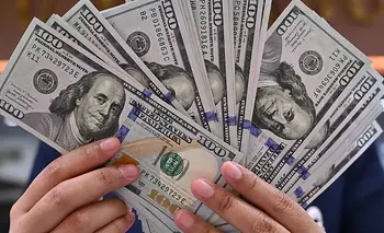 El superávit de Vaca Muerta se usó para la dolarización del ahorro y el pago de dividendos | Fuga de divisas