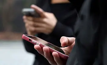 Alto tribunal francés bloquea la prohibición de las redes sociales para menores de 15 años | Francia