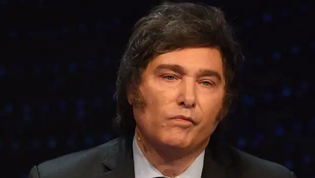 Dólar y PJ: los fantasmas que persiguen a un Milei encerrado antes de las elecciones  | Semana política