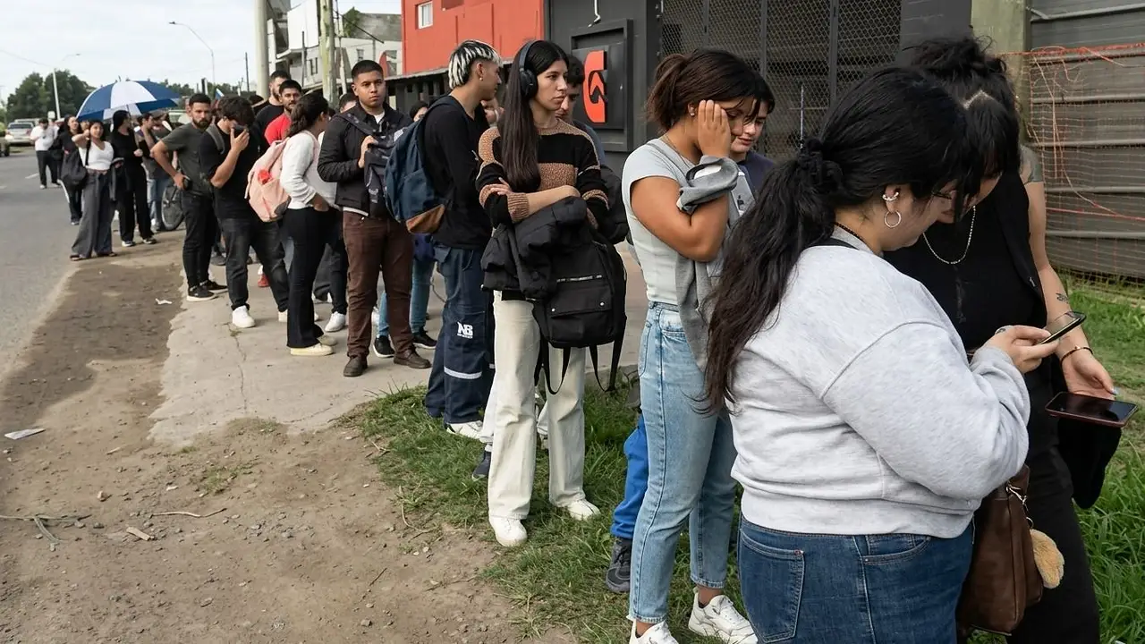 Precarizados, baratos y descartables: el auge del Trabajador Basura en la era Milei