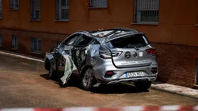 Sismo de magnitud 5 sacude la ciudad española de Granada; hay viviendas y automóviles dañados Sismo de magnitud 5 sacude la ciudad española de Granada; hay viviendas y automóviles dañados