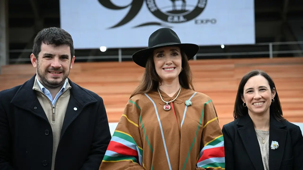 Victoria Villarruel, Javier Milei, interna libertaria, retenciones, campo, agro.