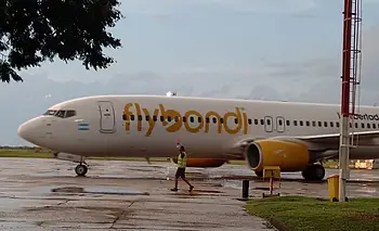 Crisis financiera y operativa de FlyBondi: lleva 45 días sin vuelos a Corrientes | Deudas