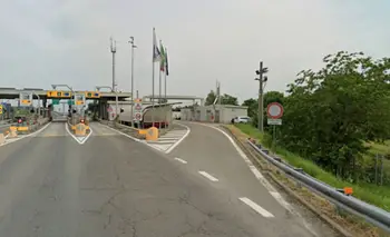 Recorrieron más de 100 kilómetros por la ruta con su hijo muerto en el asiento de atrás | Italia