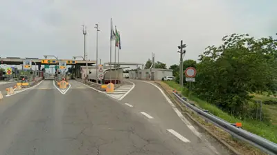 Un matrimonio recorrió más de 100 kilómetros por una ruta italiana con su hijo muerto en el asiento de atrás Un matrimonio recorrió más de 100 kilómetros por una ruta italiana con su hijo muerto en el asiento de atrás