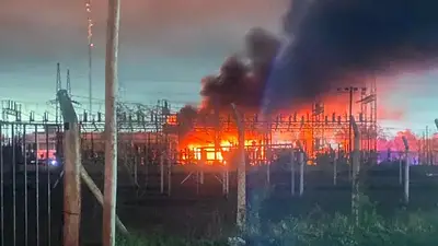 Apagón en La Plata, Tolosa y alrededores tras un incendio y explosión en una estación eléctrica Apagón en La Plata, Tolosa y alrededores tras un incendio y explosión en una estación eléctrica