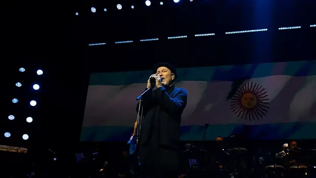 Un país portátil, una patria que canta: la noche de Rubén Blades en Buenos Aires | Música