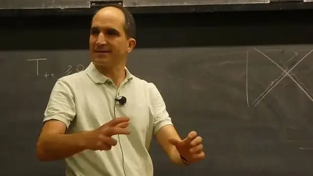 Juan Maldacena: “Se puede viajar al futuro, pero no volver para contarlo” | Astrofísica