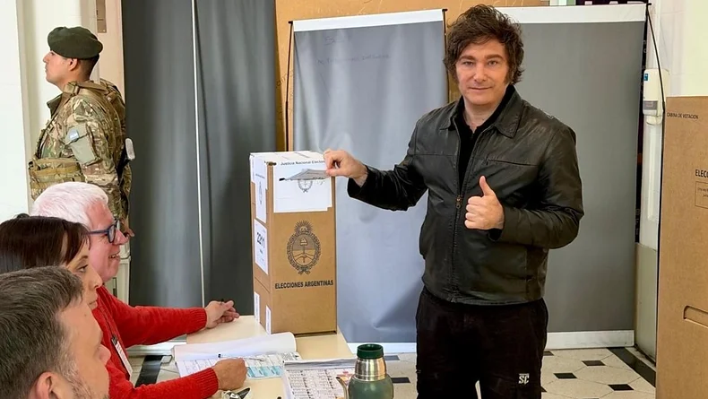 Milei patea la suspensión de las PASO para diciembre y lucha con los gobernadores | Javier milei presidente