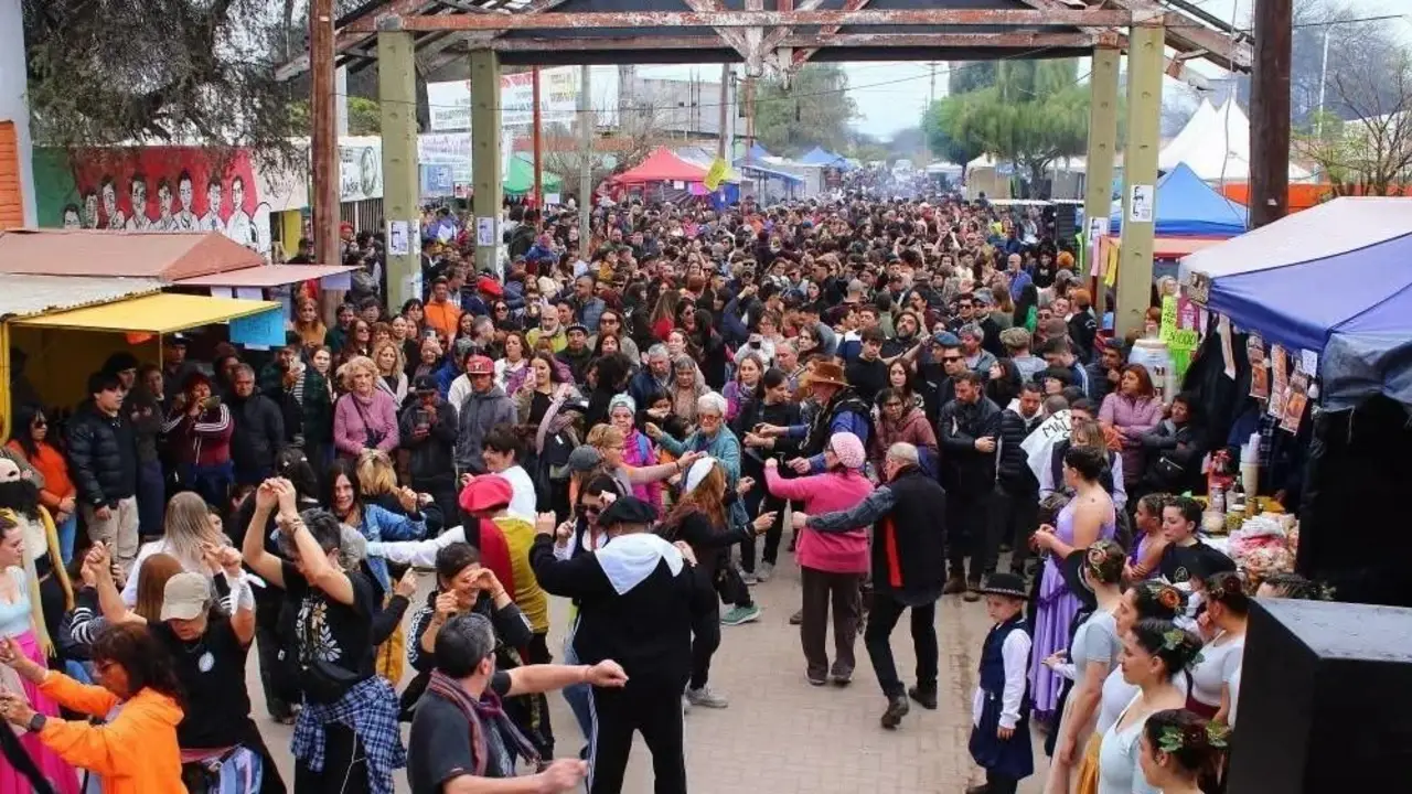 La fiesta de la Abuela Carabajal: 100% de ocupación hotelera y $6.000 millones de impacto en Santiago del Estero