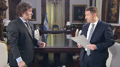 Jonatan Viale quiso defender a Milei, pero lo terminó hundiendo. Jonatan Viale quiso defender a Milei, pero lo terminó hundiendo.