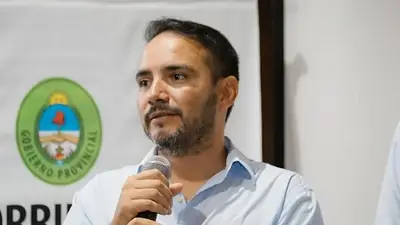 Mientras la morosidad está por las nubes, Valdés le pide "paciencia" a los trabajadores y patea aumentos Mientras la morosidad está por las nubes, Valdés le pide "paciencia" a los trabajadores y patea aumentos