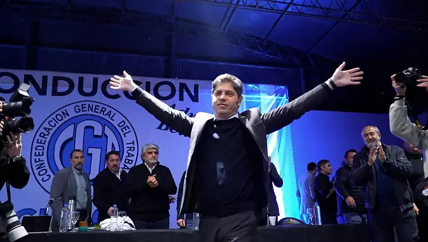 El Clio llegó a Chaco: Kicillof se reunió con la CGT, intendentes y presentó su libro | Movimiento derecho al futuro