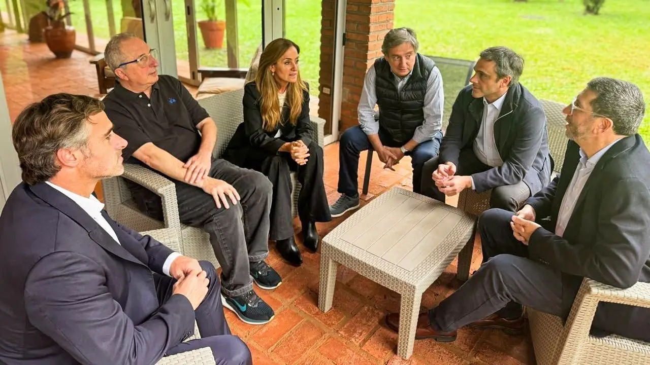 Dos gobernadores se desmarcan del Gobierno y pasan a las filas de los críticos
