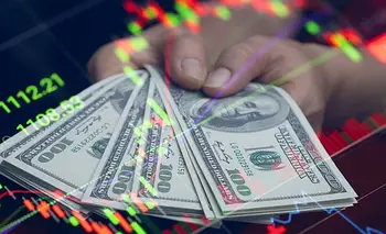 Los títulos públicos siguen en caída, presionan al dólar y complican al Tesoro | Dólares