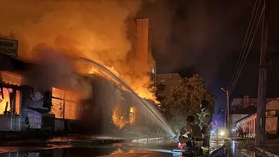 Misiles balísticos rusos matan al menos a cinco personas en Kiev y provocan incendios Misiles balísticos rusos matan al menos a cinco personas en Kiev y provocan incendios