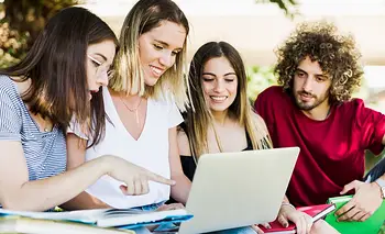 Google regala 12 meses gratis de su IA a estudiantes: cómo acceder al beneficio | Inteligencia artificial