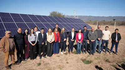"Una provincia más sostenible para el futuro": Quintela suma un nuevo parque solar y consolida el modelo de energía renovable "Una provincia más sostenible para el futuro": Quintela suma un nuevo parque solar y consolida el modelo de energía renovable