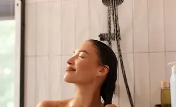 ¿Sirve realmente el lavado inverso para el cuidado del cabello? | Tendencias