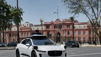 CABA puso en marcha las pruebas de autos sin conductores y robots de reparto, ¿por dónde circularán? CABA puso en marcha las pruebas de autos sin conductores y robots de reparto, ¿por dónde circularán?