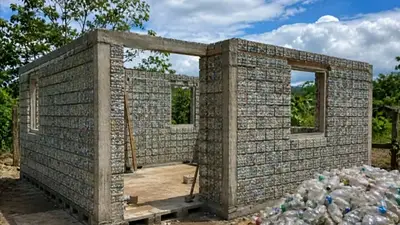 Ahorró durante 9 años para comprar un terreno, se quedó sin plata y resolvió la casa de la forma menos pensada Ahorró durante 9 años para comprar un terreno, se quedó sin plata y resolvió la casa de la forma menos pensada