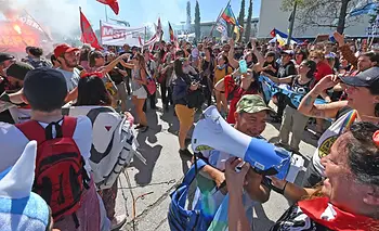 El ajuste de Milei detona las provincias: caen los fondos, crecen las protestas | Crisis económica
