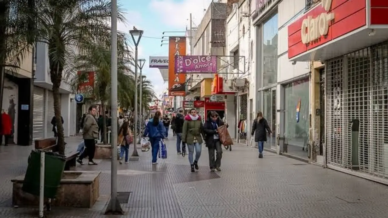 El endeudamiento de las familias frena el comercio y paraliza las ventas en Corrientes: "Impide cualquier repunte"