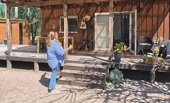 La Tiny House que construyó una mujer en Córdoba con madera y paneles solares | Vivienda