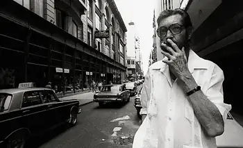 Julio Cortázar, escritor: "Cuando uno dice que se va, es que ya se ha ido" | Frases