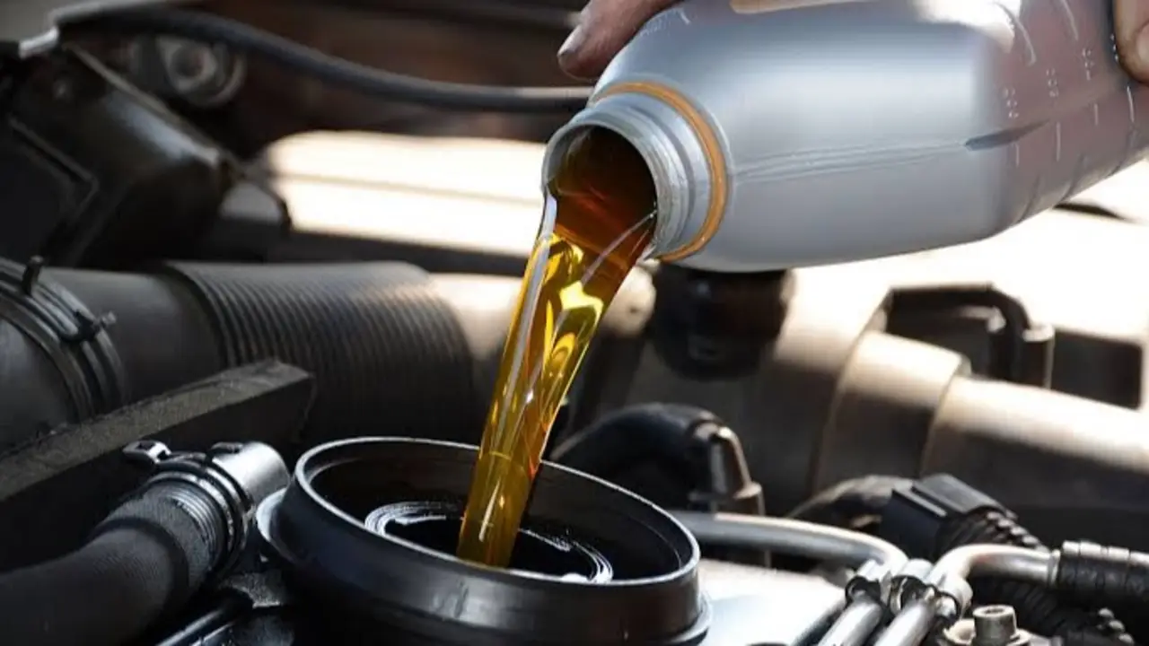 Cómo medir el aceite de un auto y qué hacer si el nivel está bajo